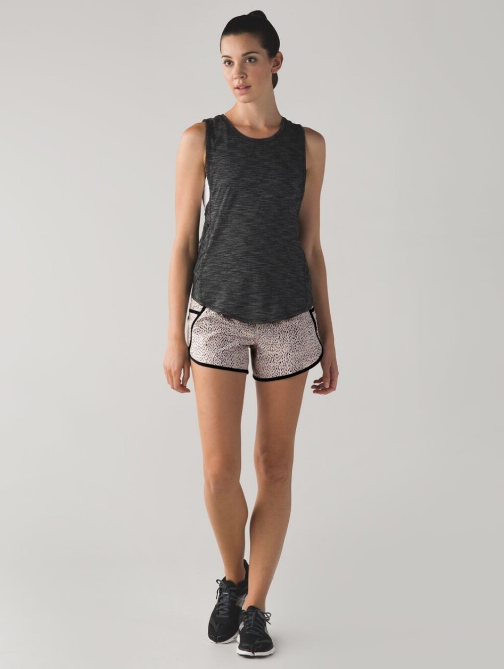 lululemon tracker short ||| 4-way stretch